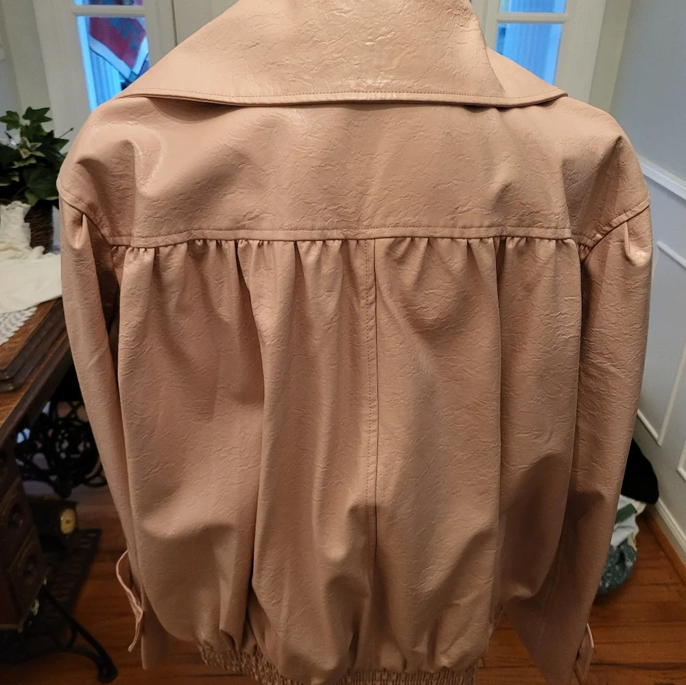 Women's Blush Pink Faux Leather Jacket  size Small - Picture 6 of 10